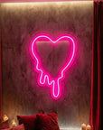 Néon LED Mural "Melting Heart"