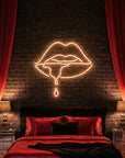 Néon LED Mural "Lèvres Mordues"