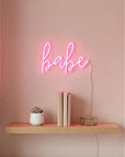 neon-led-babe-script-decoration-murale