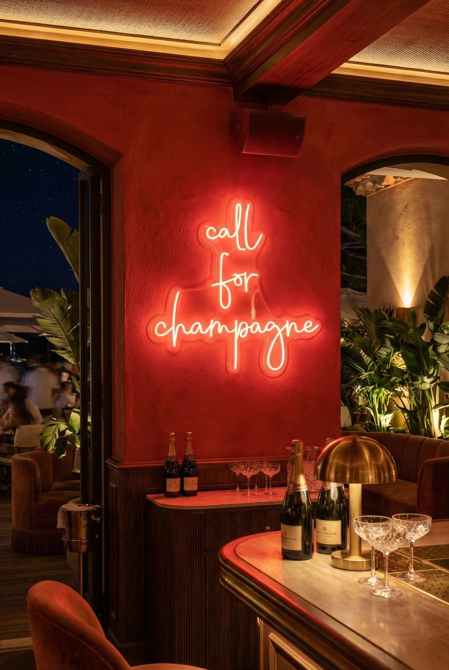 Néon LED Mural "Call For Champagne" Chill'Neon